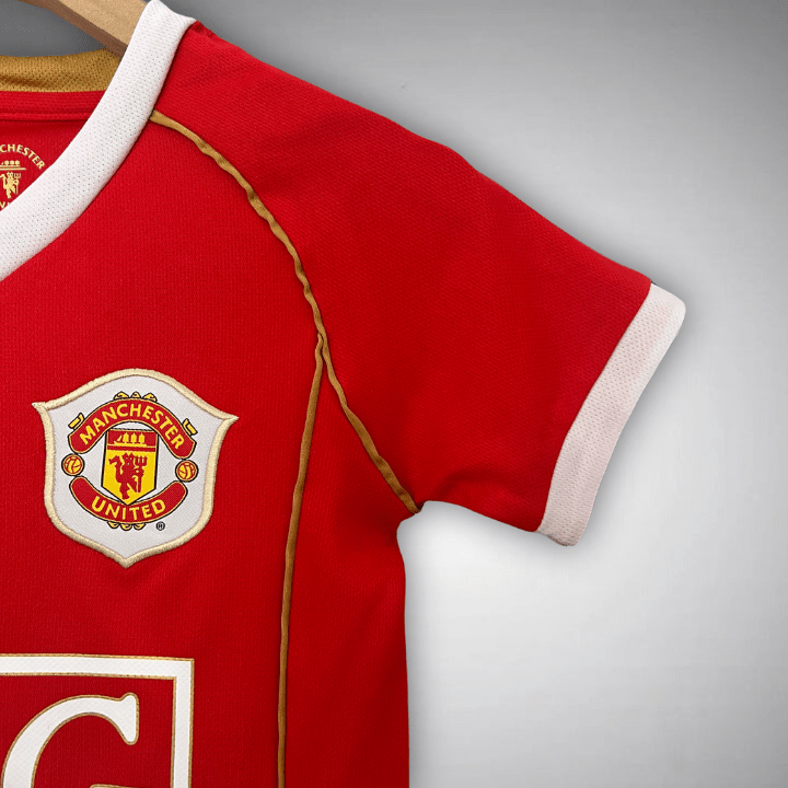 06/07 Manchester United Home Kids Size Kit - Premium Quality Jersey at FootballPrestige.com