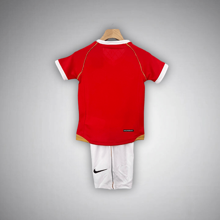 06/07 Manchester United Home Kids Size Kit - Premium Quality Jersey at FootballPrestige.com