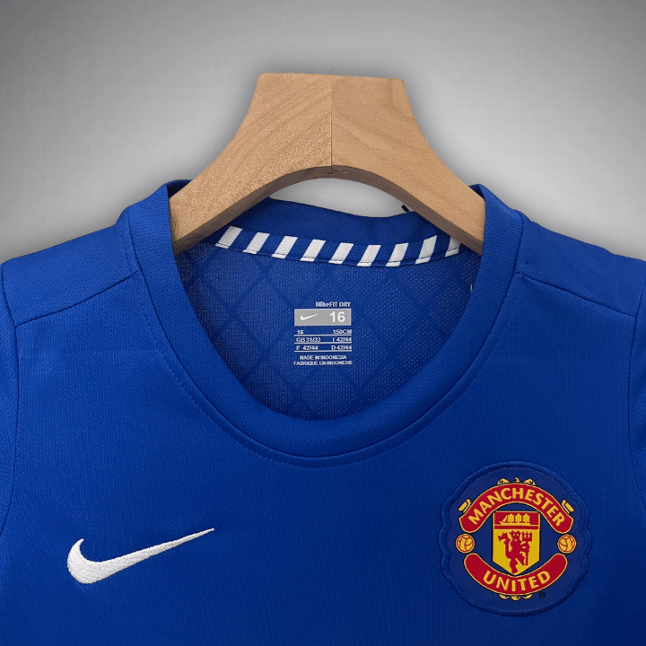 08/09 Manchester United Away Kids Size Kit - Premium Quality Jersey at FootballPrestige.com