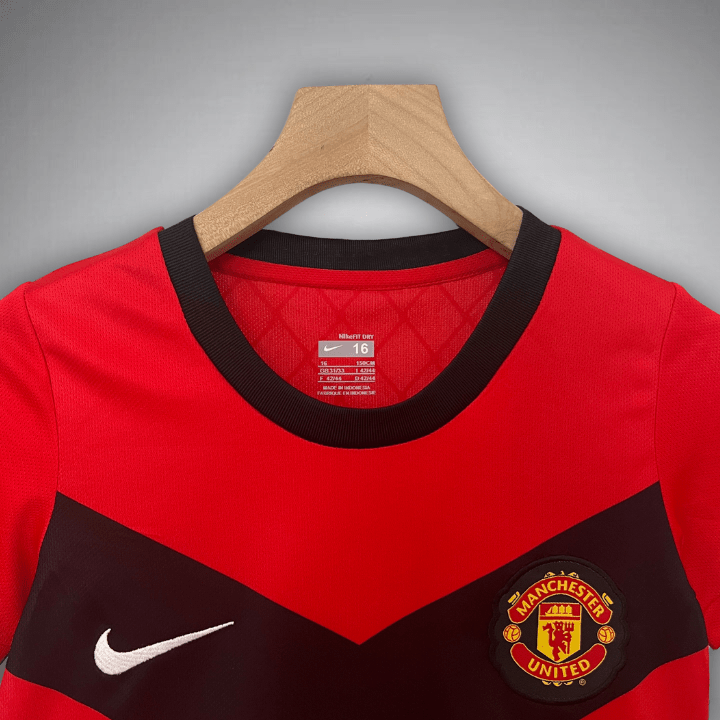 09/10 Manchester United Home Kids Size Kit - Premium Quality Jersey at FootballPrestige.com