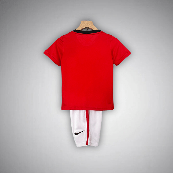 09/10 Manchester United Home Kids Size Kit - Premium Quality Jersey at FootballPrestige.com