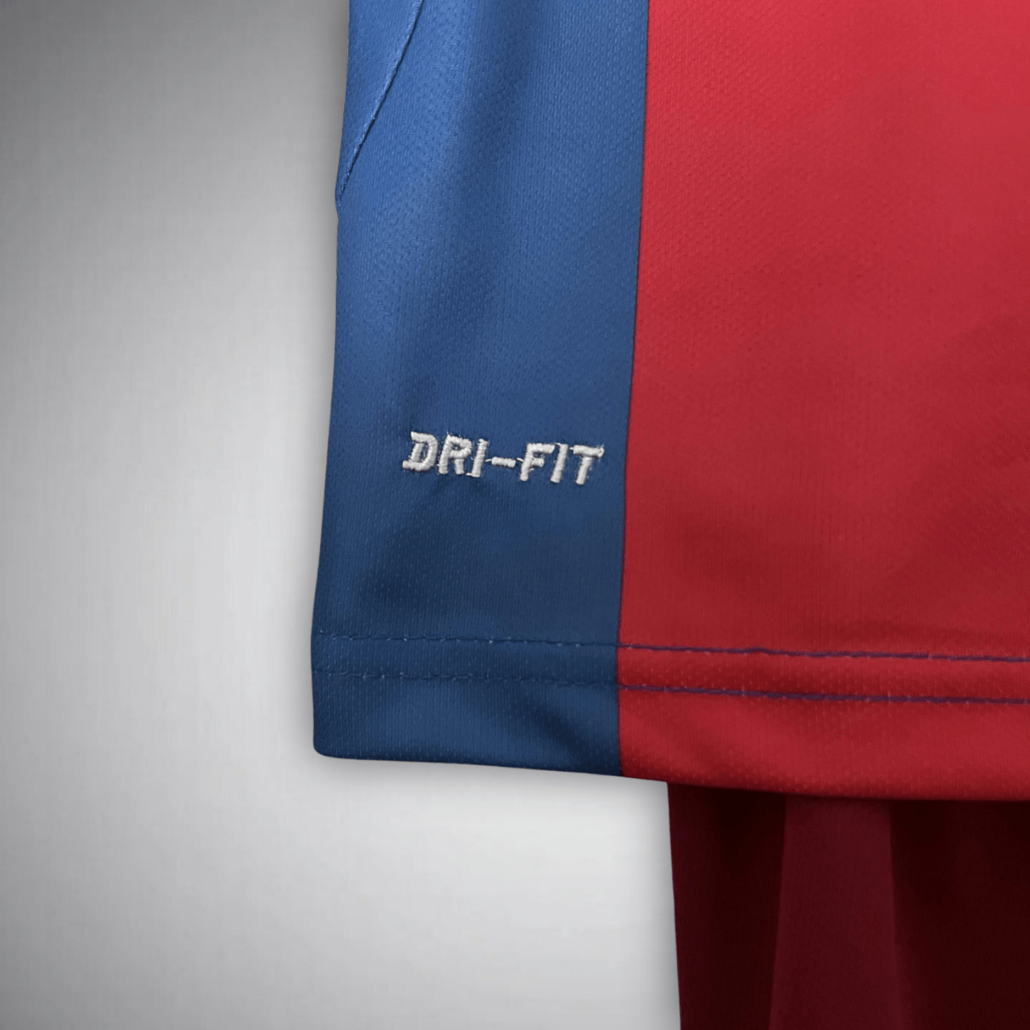 10/11 FC Barcelona Home Kids Size Kit - Premium Quality Jersey at FootballPrestige.com