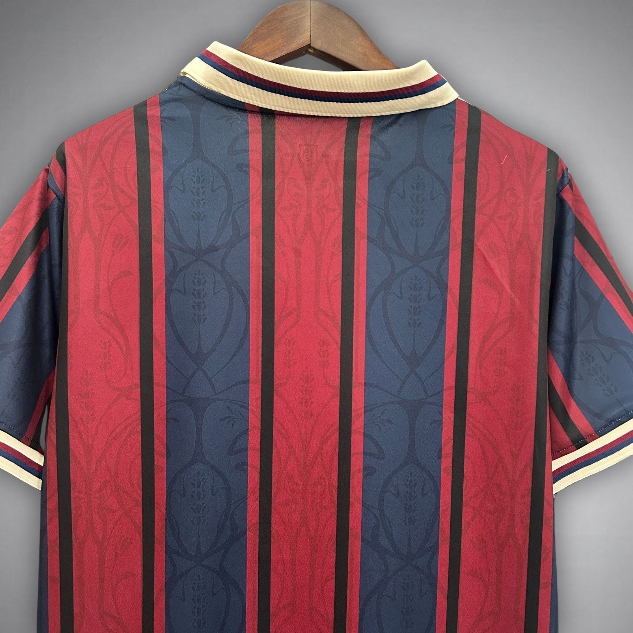 FC Barcelona "Catalan Roots" Premium Kit