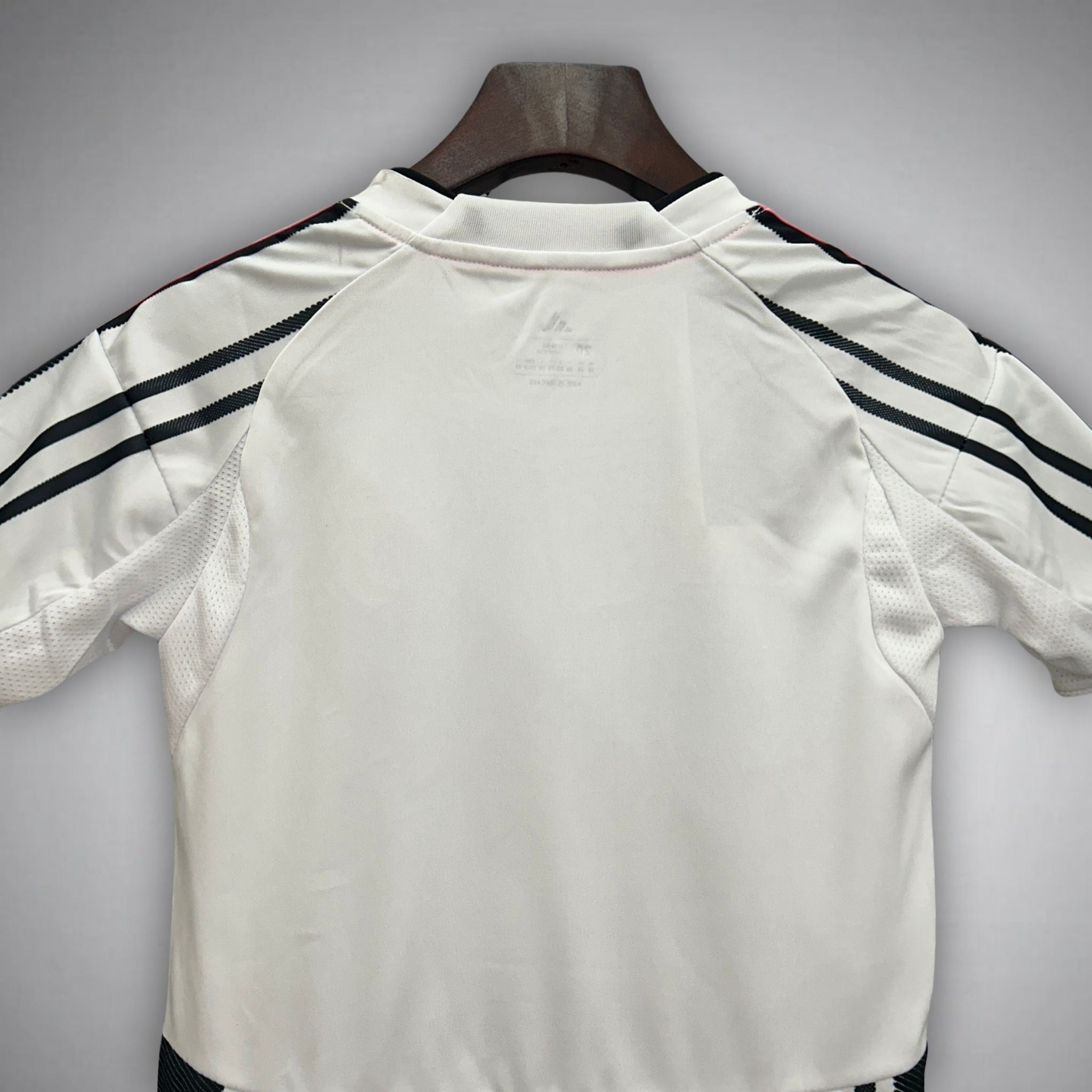 25/26 Juventus Home Kids Size Kit - Premium Quality Jersey at FootballPrestige.com