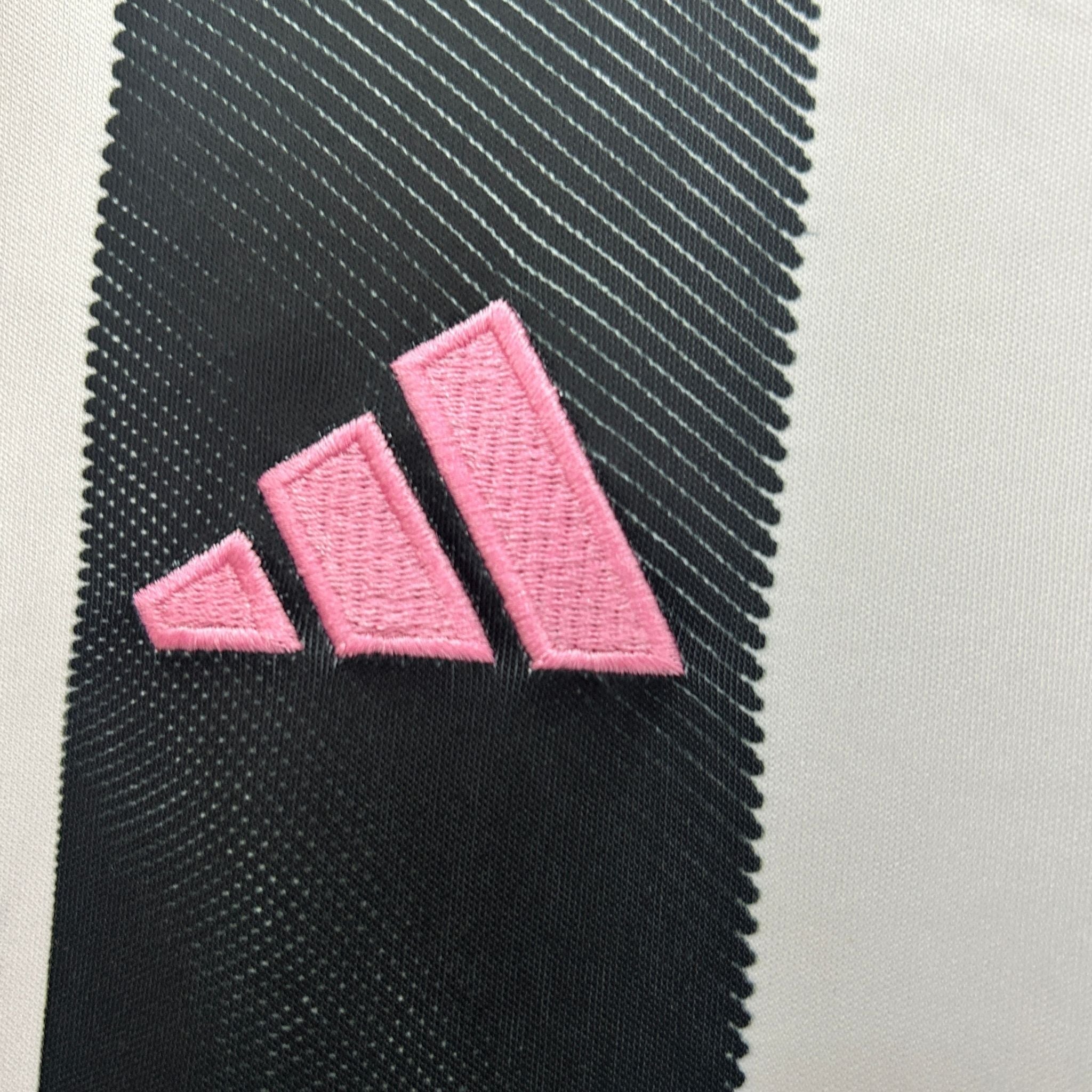 25/26 Juventus Home Kids Size Kit - Premium Quality Jersey at FootballPrestige.com