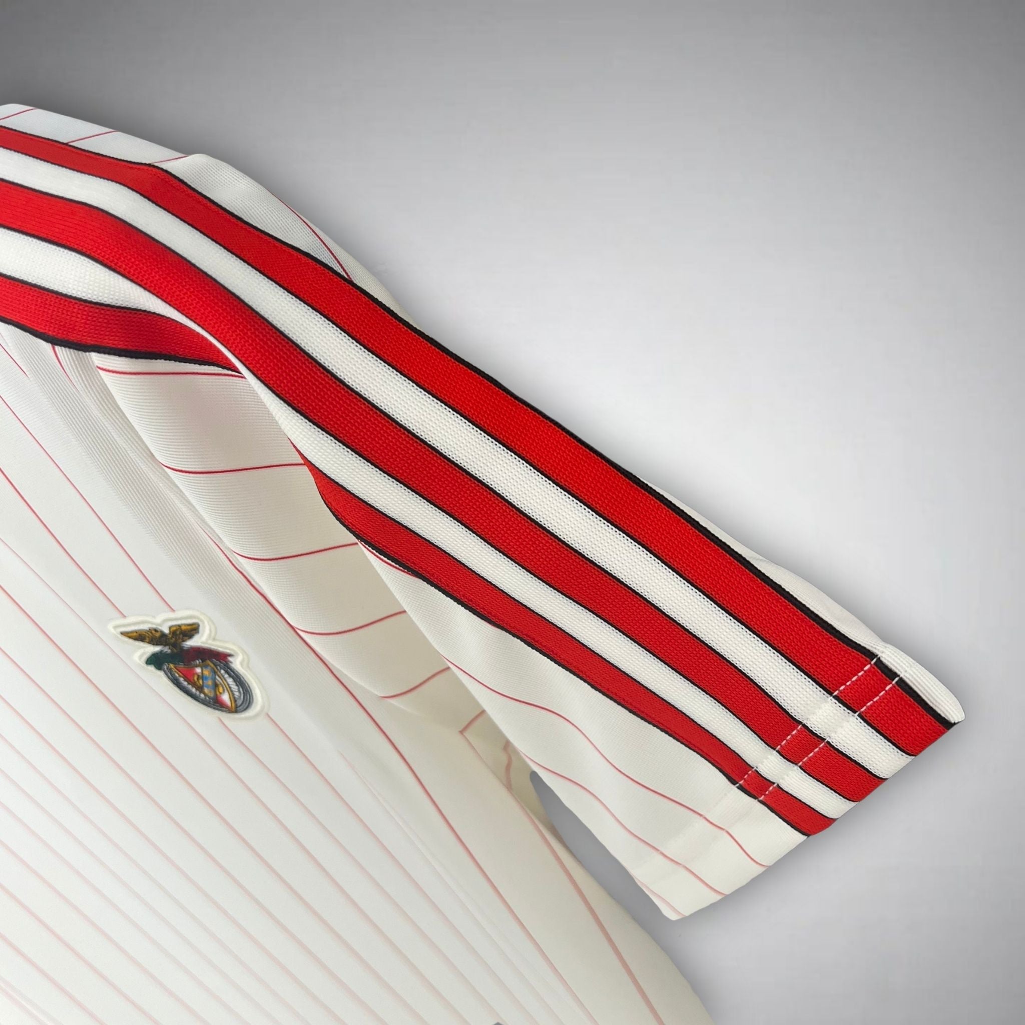 SL Benfica "Retro Stripes" Premium Kit