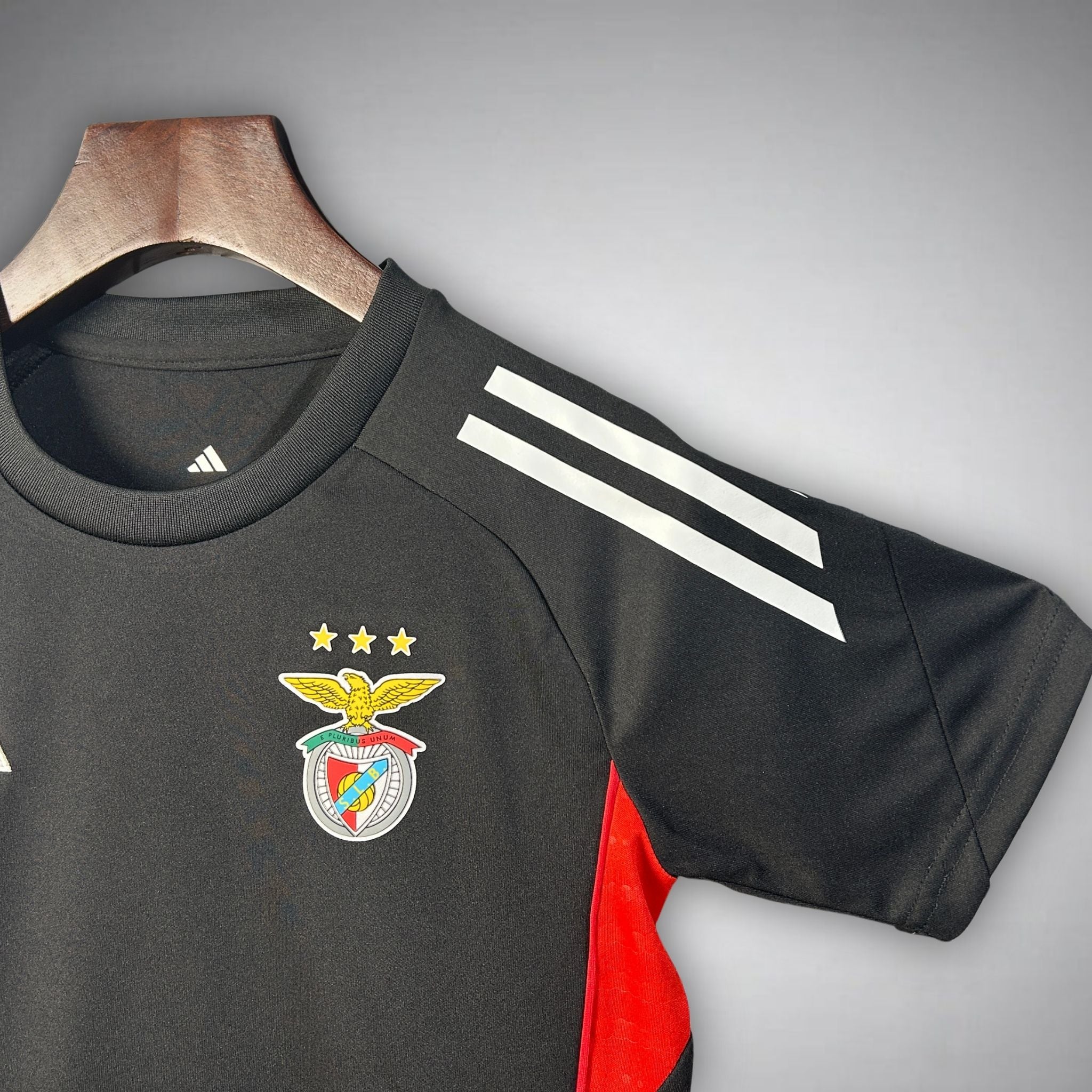 25/26 SL Benfica Training Kids Size Kit