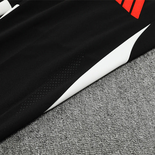 25/26 Liverpool Training Black Kids Size Tracksuit