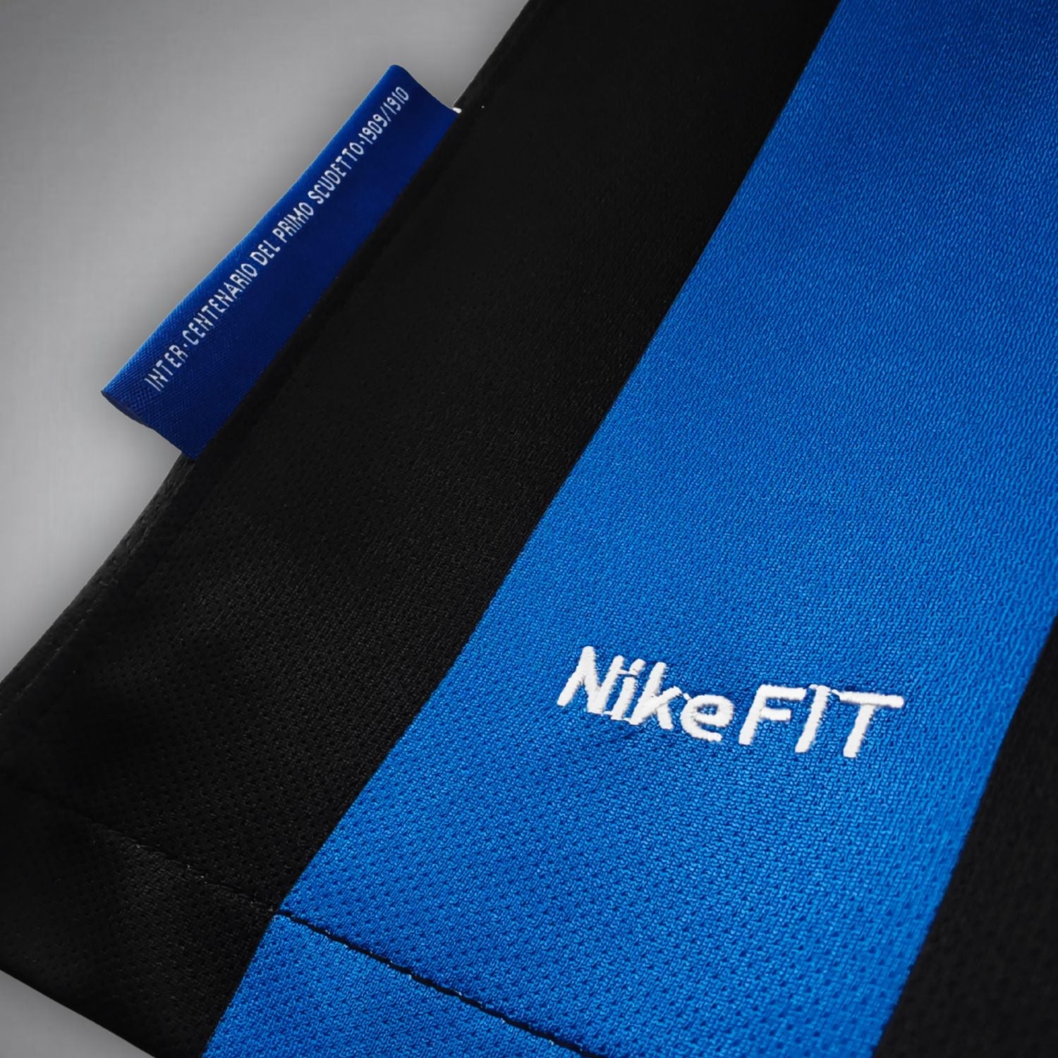 09/10 Inter Milan Home Kit - Premium Quality Jersey at FootballPrestige.com