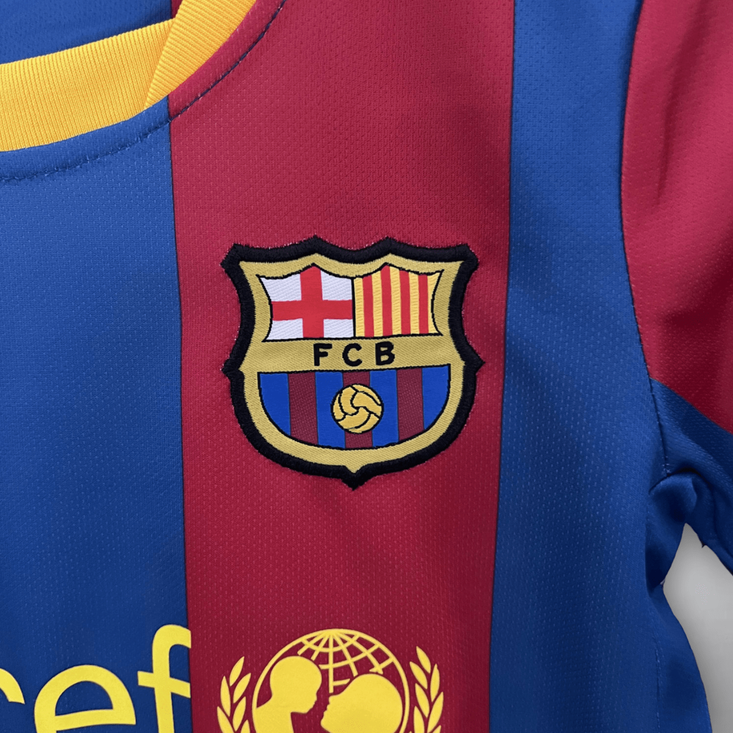 10/11 FC Barcelona Home Kids Size Kit - Premium Quality Jersey at FootballPrestige.com