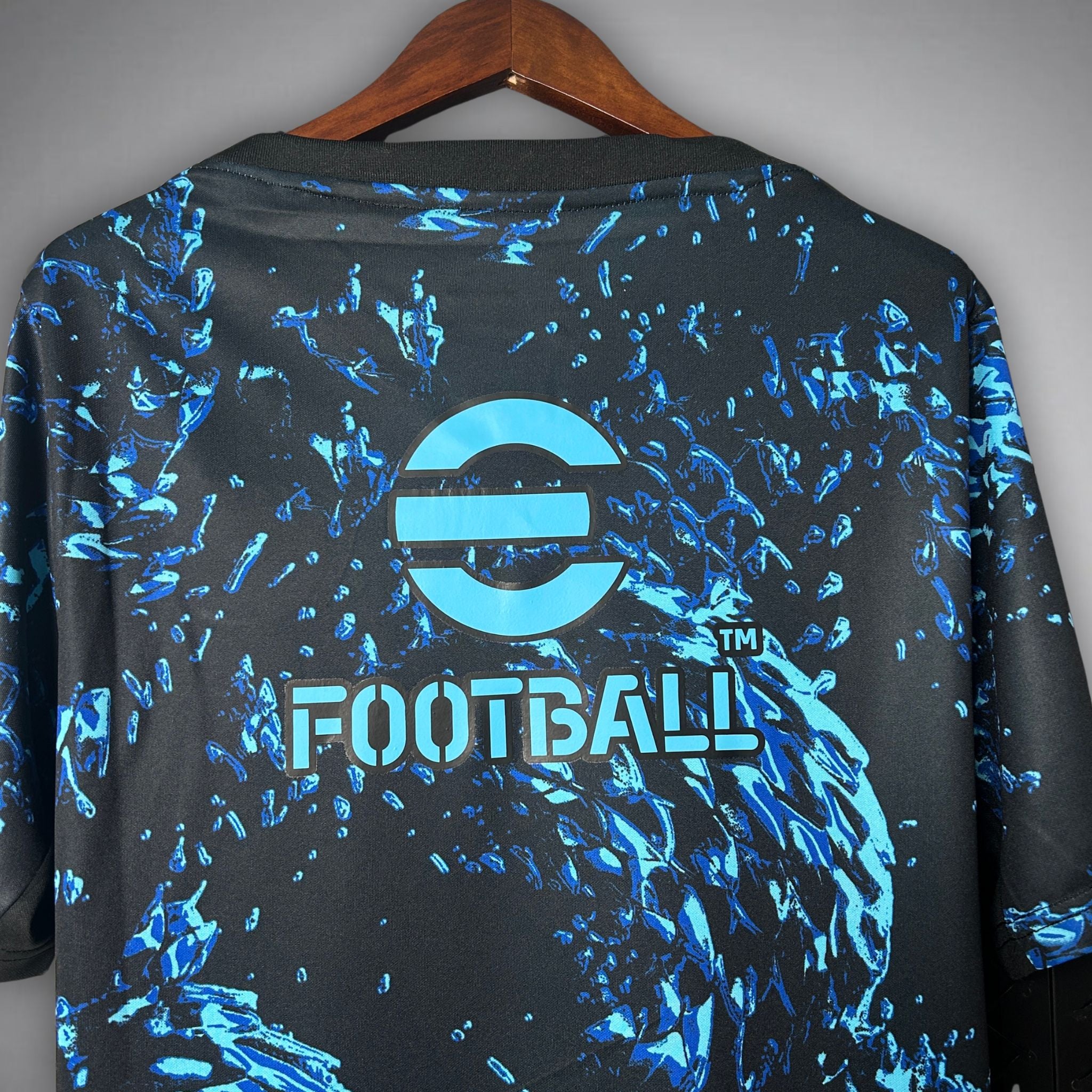 Inter Milan "Veleno Blu" Premium Kit