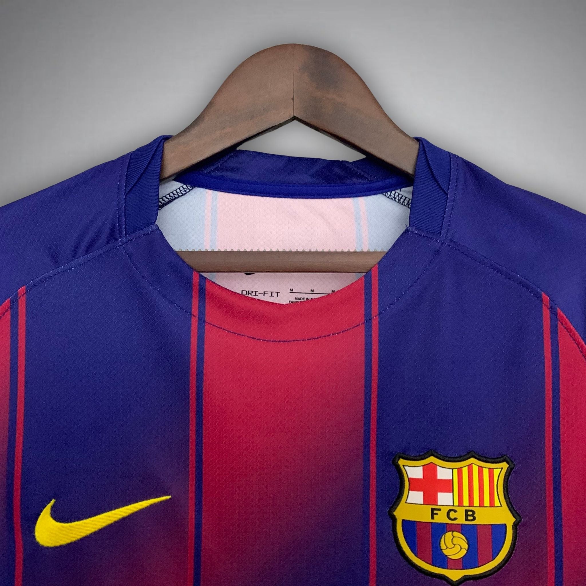 最安値 FC Barcelona25/26シーズンシャツ FC Barcelona 25-26 Home Kit Released - Footy Headlines