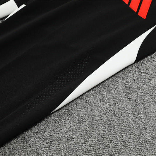 25/26 Liverpool Training White Tracksuit