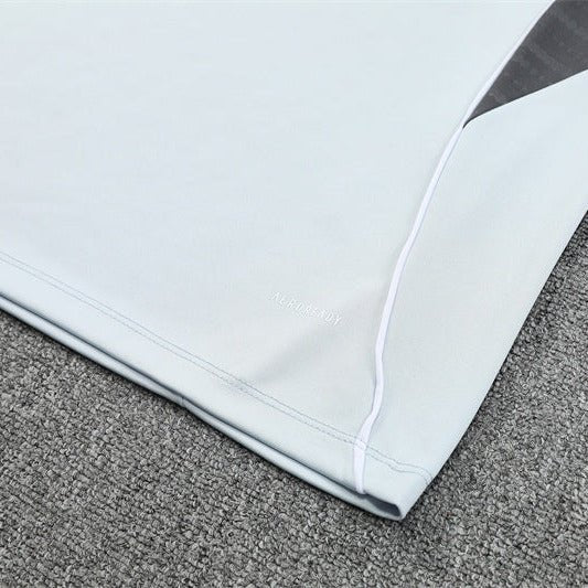 25/26 Japan Training Kids Size Tracksuit - Premium Quality Jersey at FootballPrestige.com