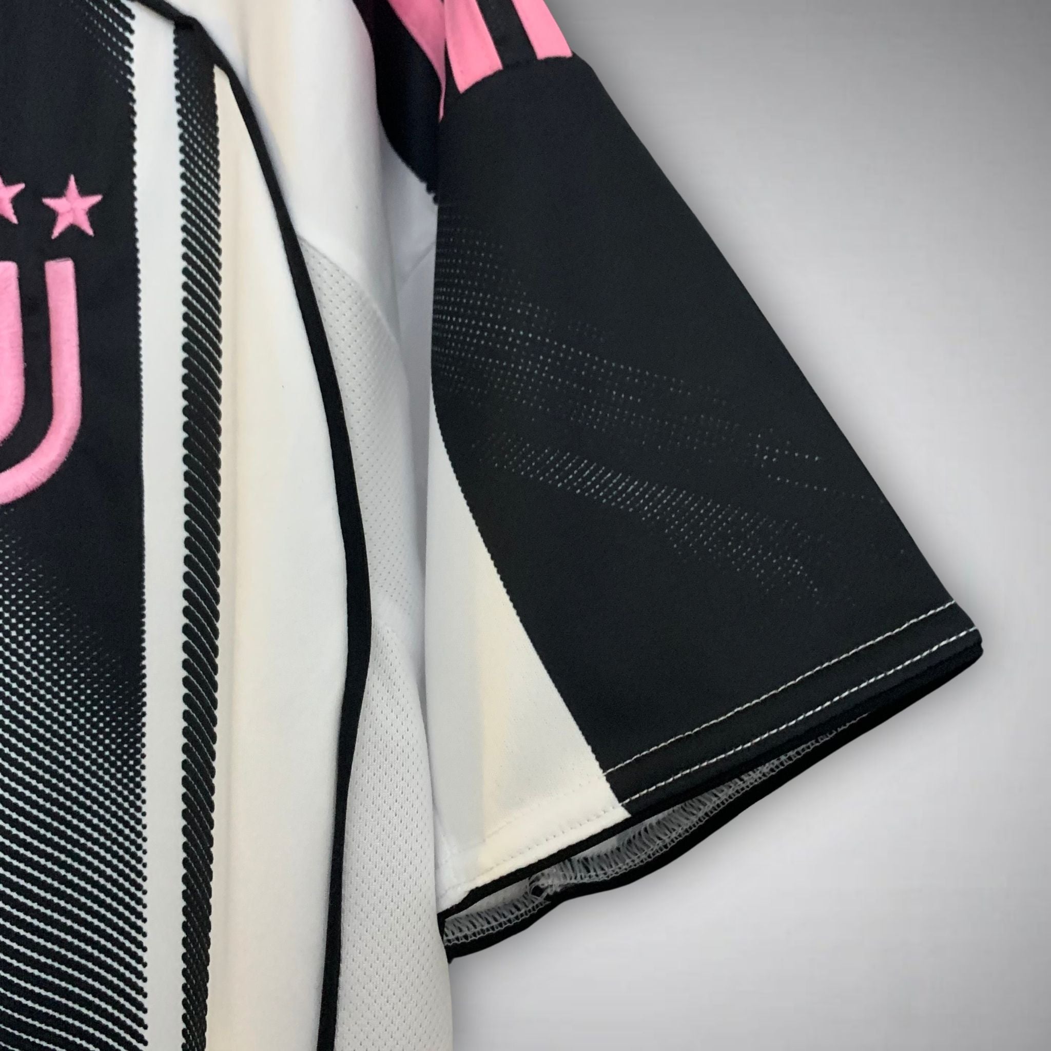 25/26 Juventus Home Kit - Premium Quality Jersey at FootballPrestige.com