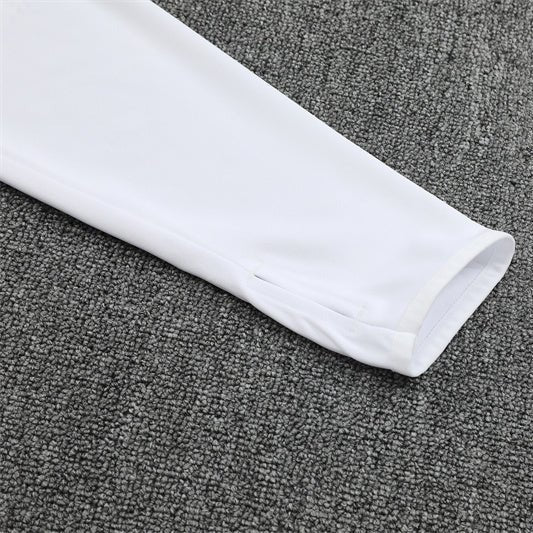 25/26 Juventus Training White Kids Size Tracksuit - Premium Quality Jersey at FootballPrestige.com