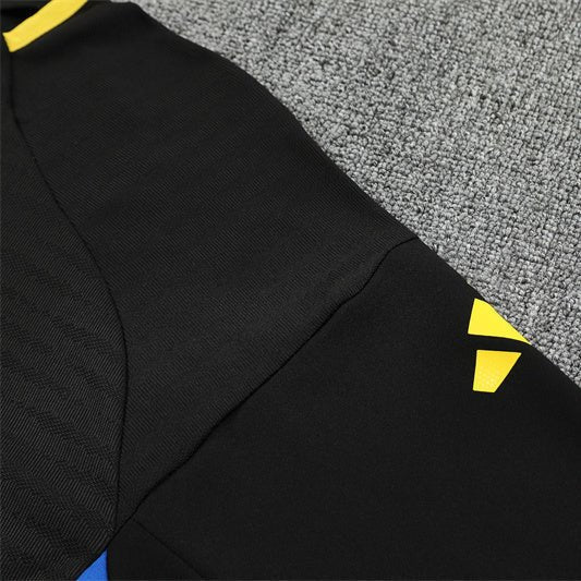 25/26 Manchester United Training Black Kids Size Tracksuit - Premium Quality Jersey at FootballPrestige.com