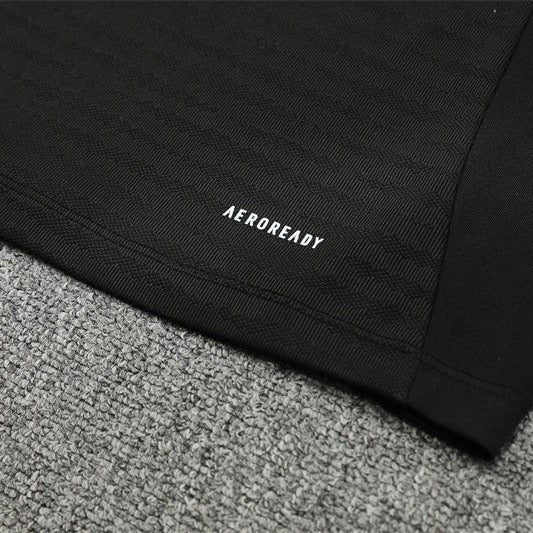 25/26 Manchester United Training Black Kids Size Tracksuit - Premium Quality Jersey at FootballPrestige.com