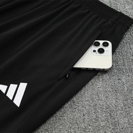 25/26 Manchester United Training White Kids Size Tracksuit - Premium Quality Jersey at FootballPrestige.com