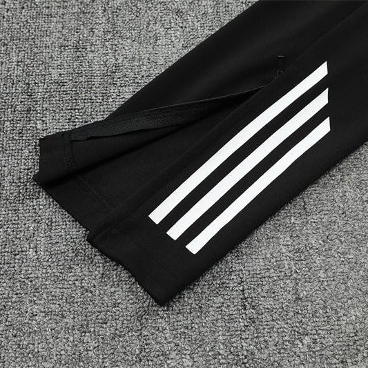 25/26 Manchester United Training White Kids Size Tracksuit - Premium Quality Jersey at FootballPrestige.com