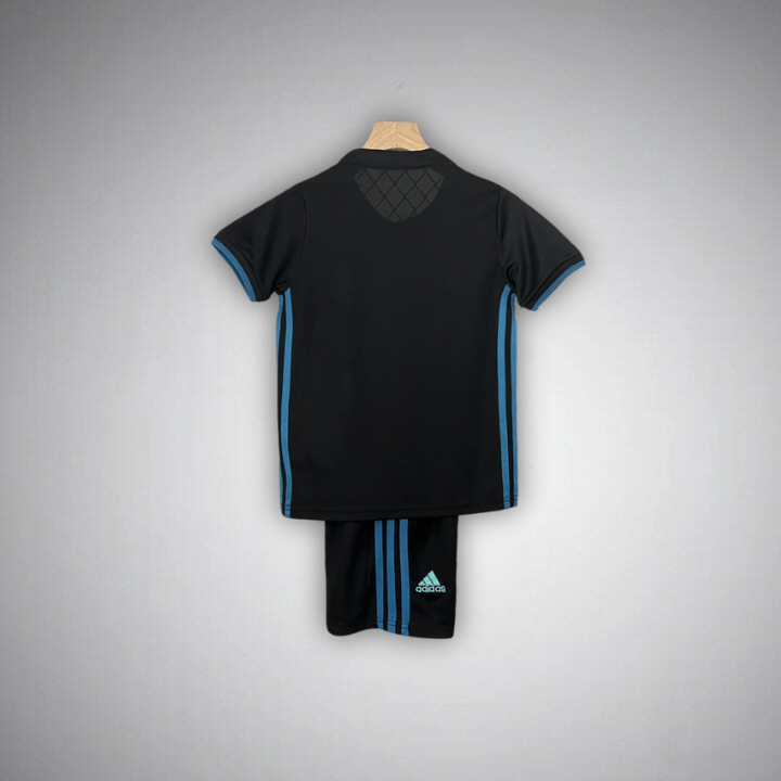 17/18 Real Madrid Away Premium Kids Size Kit