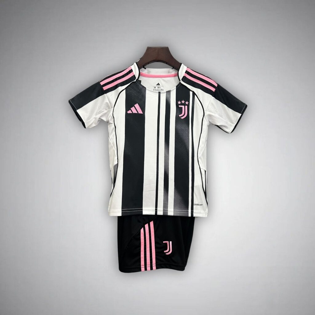 25/26 Juventus Home Kids Size Kit from FootballPrestige.com - Premium Football Kits