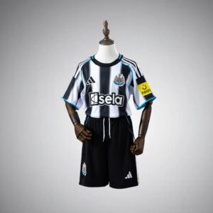 25/26 Newcastle United FC Home Kids Size Kit from FootballPrestige.com - Premium Football Kits